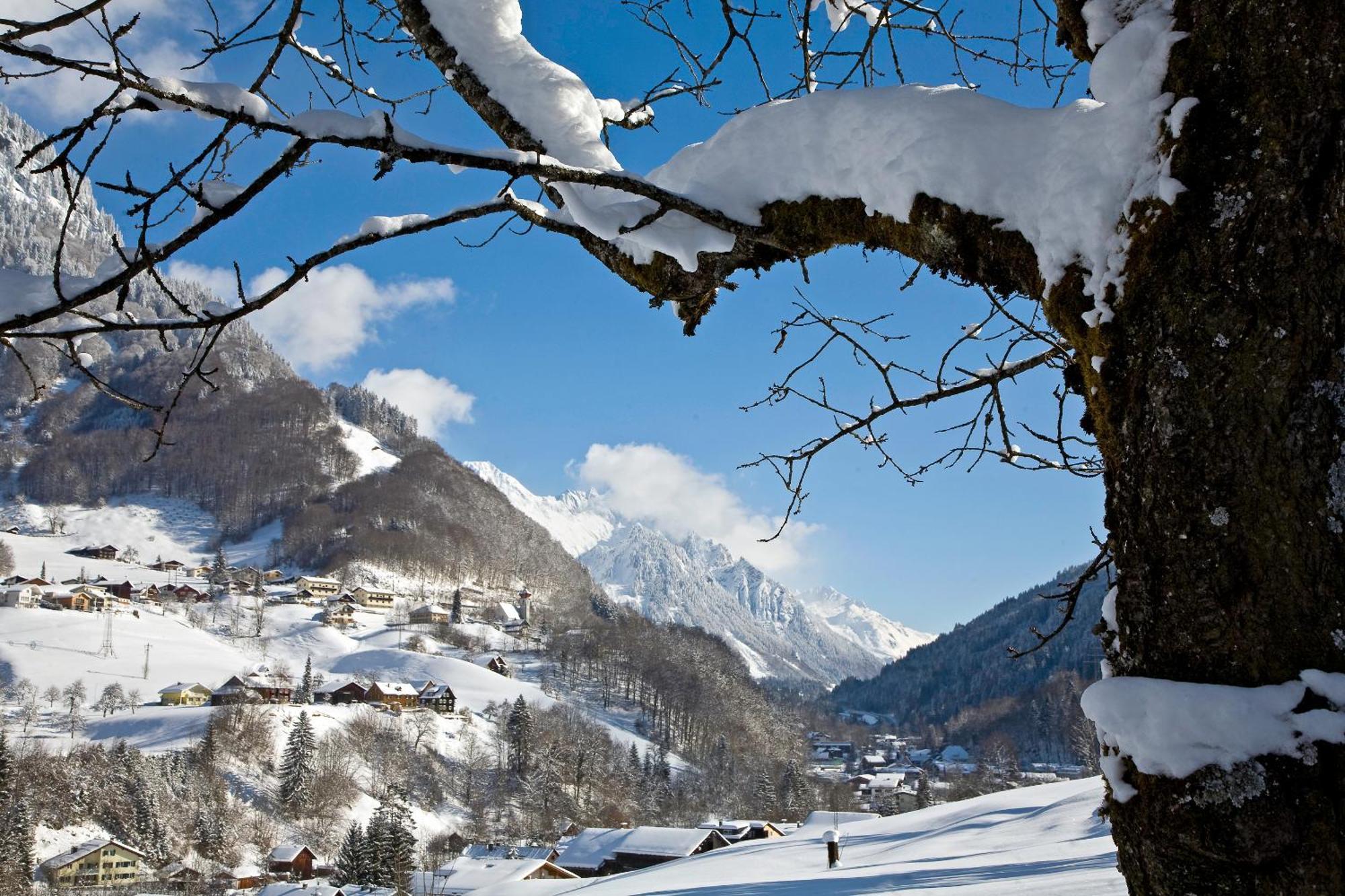 Appartamento Haus Roecken Dalaas Esterno foto