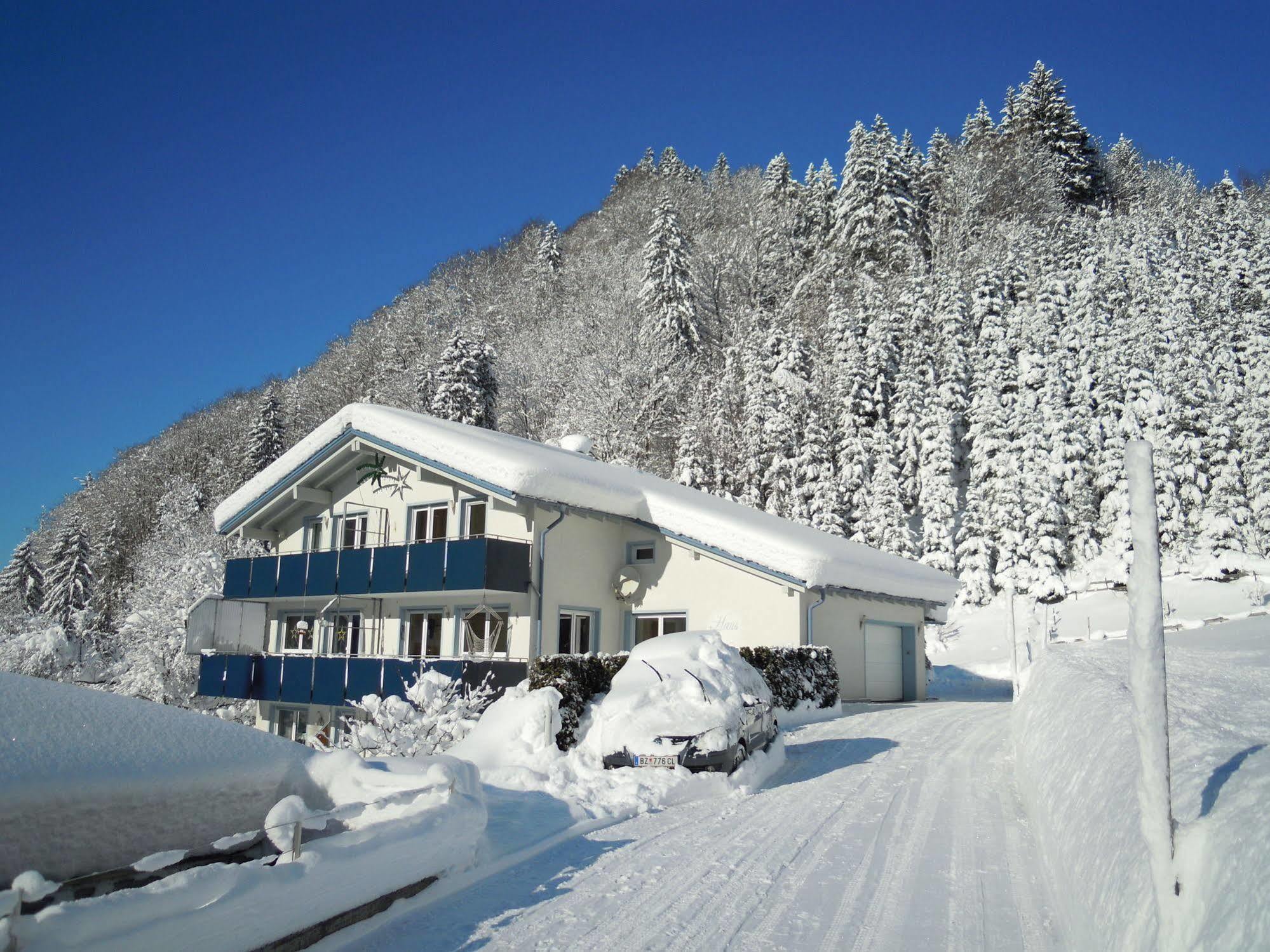 Appartamento Haus Roecken Dalaas Esterno foto